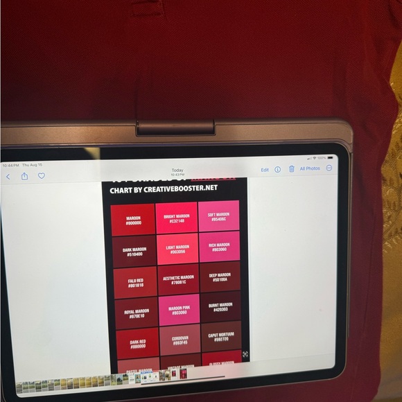 Great Condition!! Abercrombie Women’s Polo Top Size Medium. - Picture 5 of 7